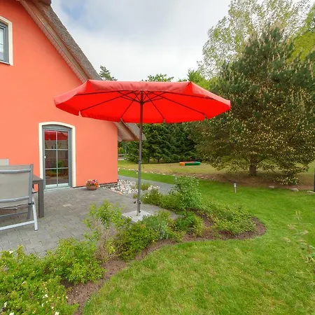 Reetdachhaus Seeblick Сasa de vacaciones Stubbenfelde